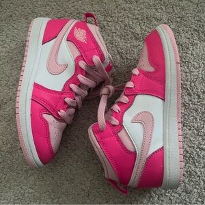 Jordan 1 Mid Fierce Pink